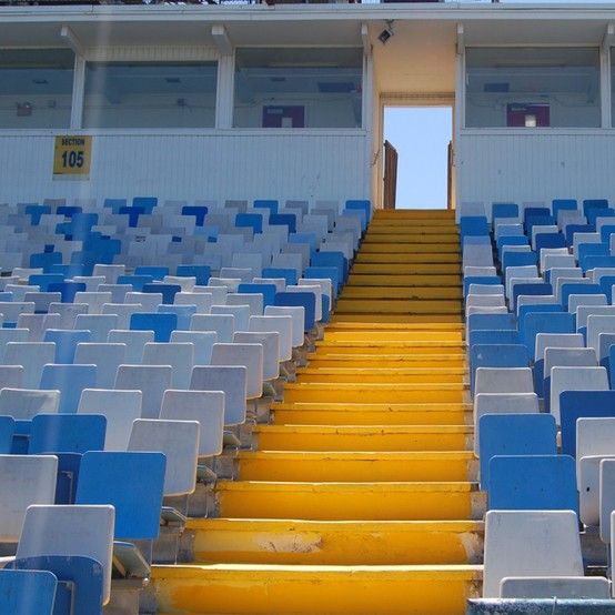 kích thước ghế sân vận động
