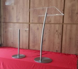 bục phát biểu bằng mica