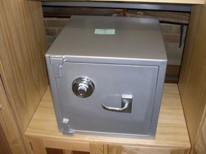 két sắt chống cháy